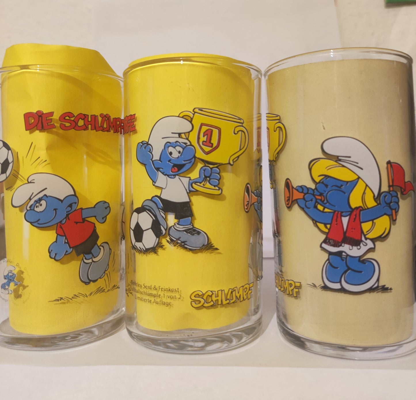 Schlümpfe -Fussballschlumpf 1 - Sammelglas-Develey  Pokal