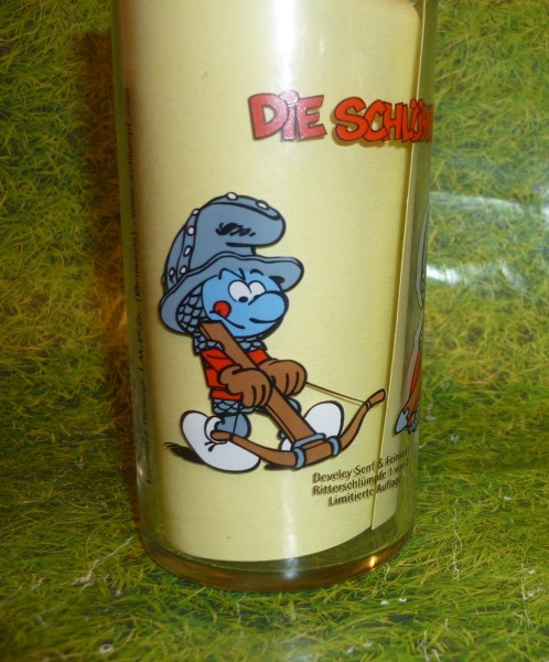 Die Schlümpfe Schlumpf Ritter m.Lanze +Pferd Sammelglas develey